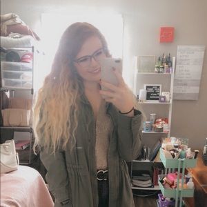 Meet your Posher, Kayla